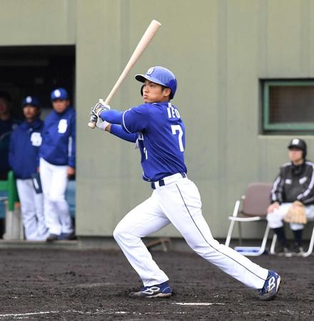 　４回、根尾は左飛に倒れる