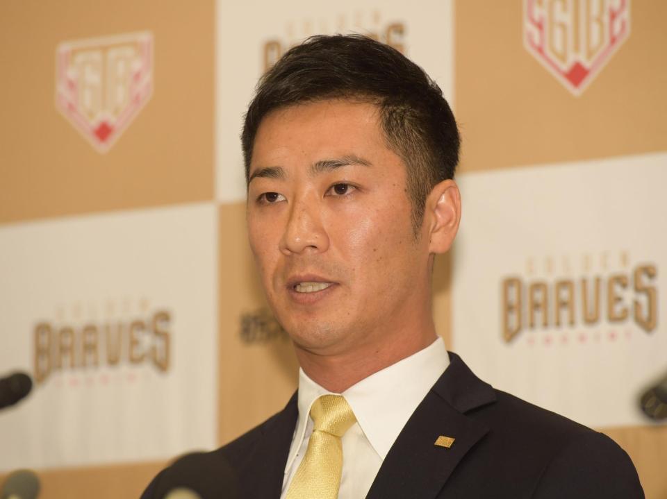 西岡剛 １からスタート で背番号は １ ｂｃ栃木入り ５番 への苦い思いも 野球 デイリースポーツ Online