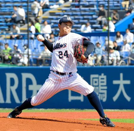 力投するヤクルト・星知弥＝神宮（撮影・高部洋祐）