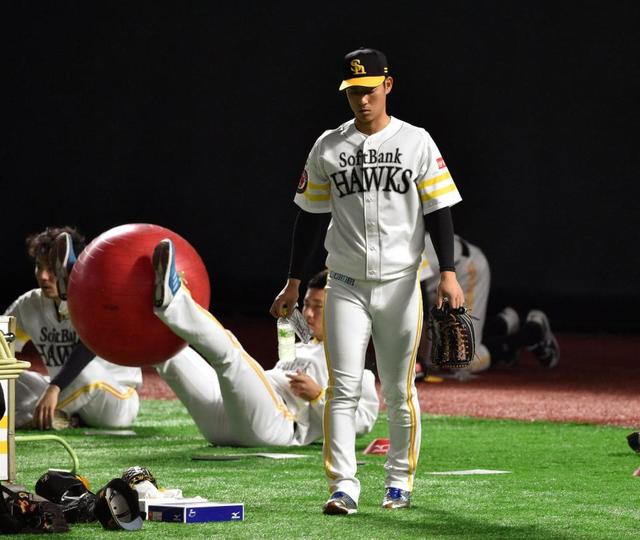 ソフトバンク・上林　背中に張り　開幕登録は状態を見て判断