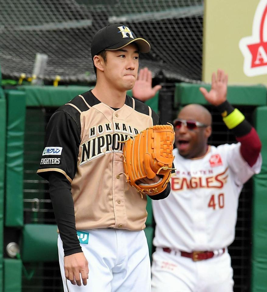 　１回、３失点を喫した日本ハム・斎藤佑＝楽天生命パーク（撮影・堀内翔）