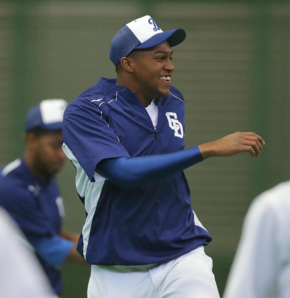 　１軍に合流し笑顔を見せるマルティネス