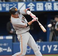 ３回、この日２本目の２ランを放つ坂本勇