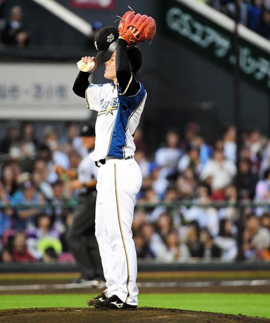 日本ハム・吉田輝星、小園に被弾で苦笑い　根尾は３球三振