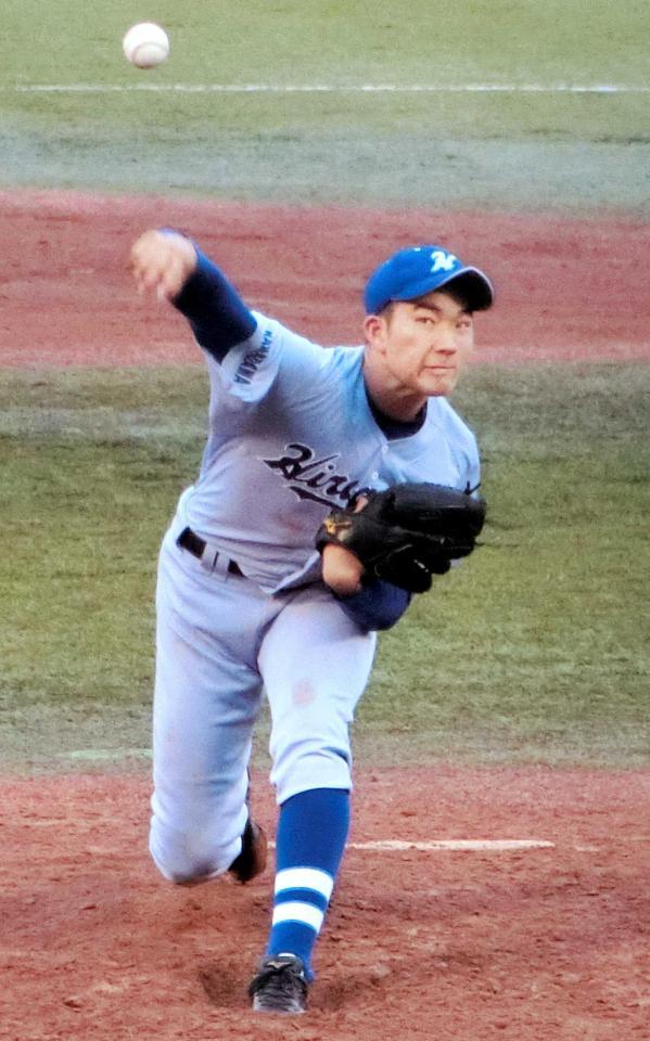 　力投する平塚学園・三浦