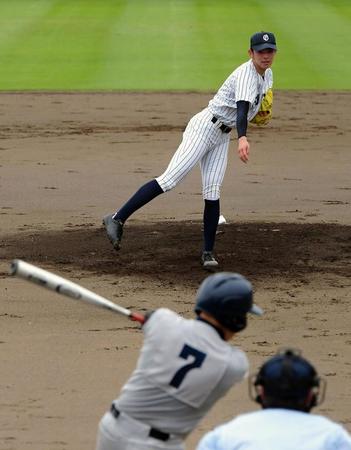 ２回、空振り三振を奪う大船渡・佐々木朗希＝岩手県・花巻球場（撮影・堀内翔）