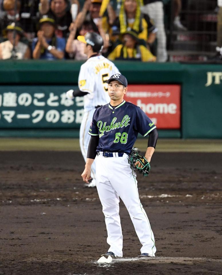 ５回、山中は近本に逆転３ランを許す（撮影・山口登）