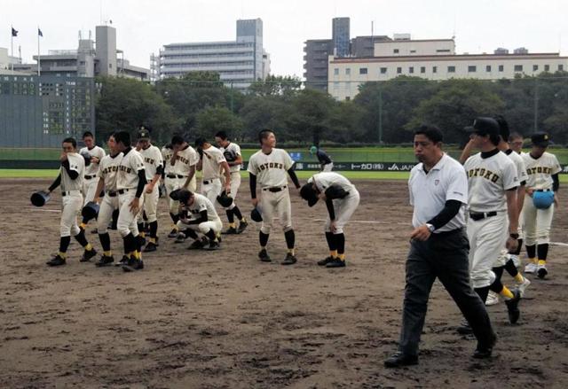 崇徳、初Ｖ霧散…５年前の延長50回死闘のリベンジならず、中京学院大中京に屈す