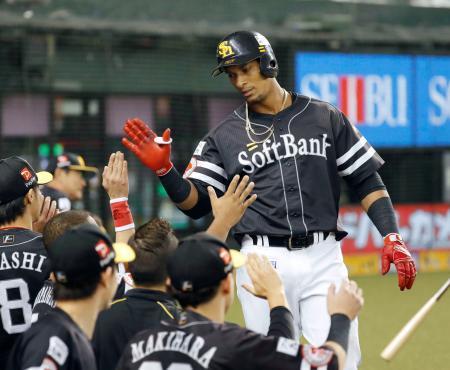 西６-８ソ（１０日）ソフトバンクが逃げ切る