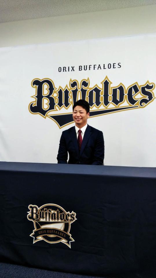 　育成・漆原は４０万円アップに笑顔