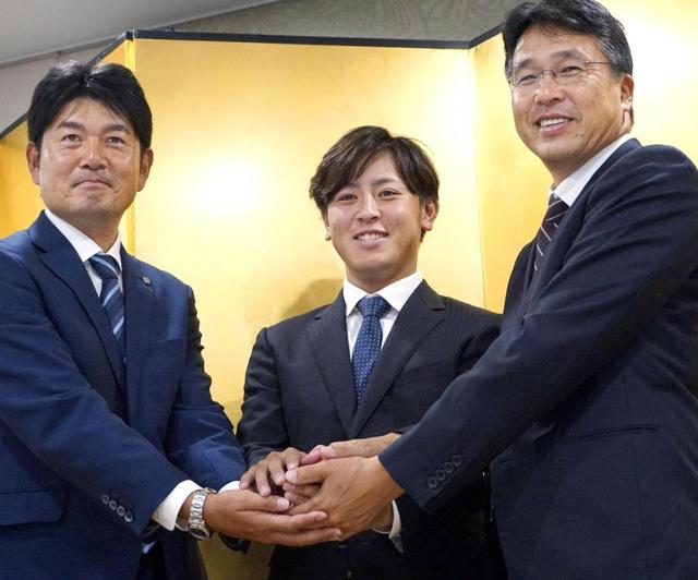 日本ハム・ドラ１河野　笑顔で宣言「新人王」契約金１億円プラス出来高払いで合意