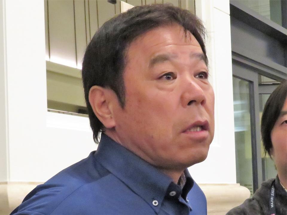 ジョーンズの獲得に興奮を隠せなかった福良ＧＭ＝サインディエゴ（撮影・小林信行）