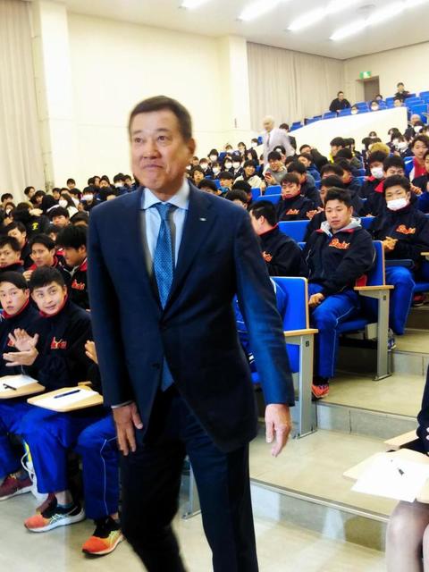 “鬼の”原監督で巨人連覇狙う「同じようなことをしてたら勝てない」