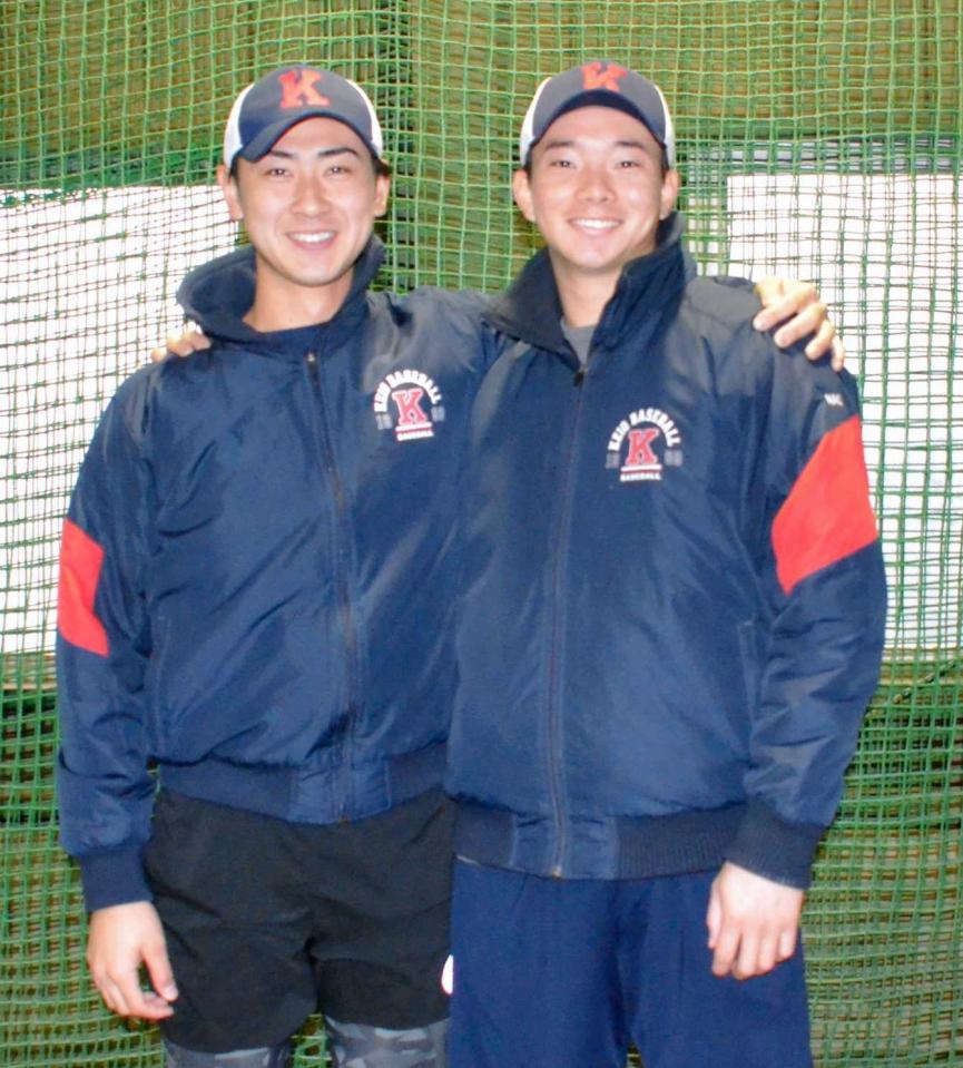 　大学ラストイヤーへ向け、健闘を誓い合った慶大・木沢（右）と佐藤