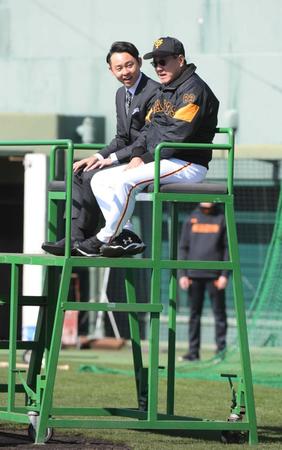 　“原タワー”で談笑する原監督と北島康介氏