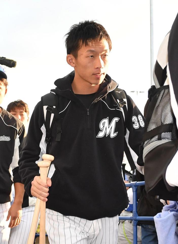 ロッテ ドラ３高部が 右手有鈎骨骨折 プロ初安打 の喜びつかの間 野球 デイリースポーツ Online