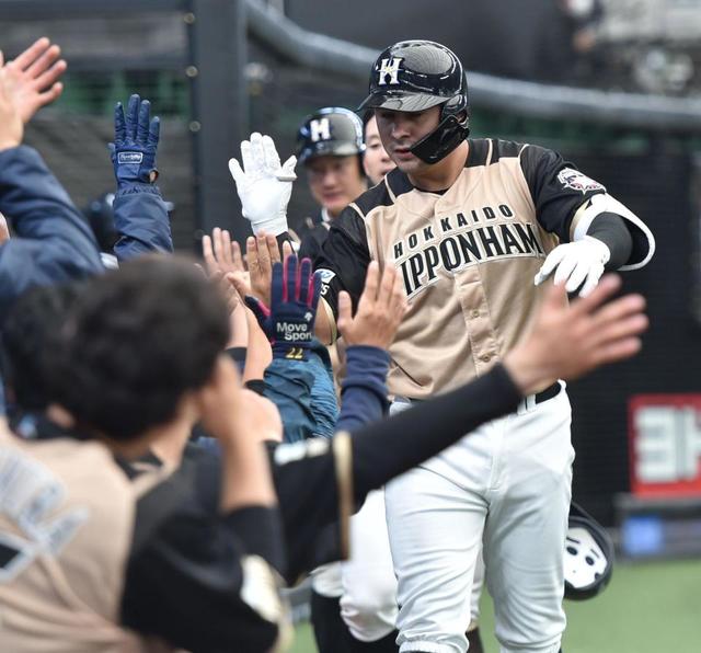 日本ハム・ビヤヌエバ　お待たせ初弾！栗山監督も安ど