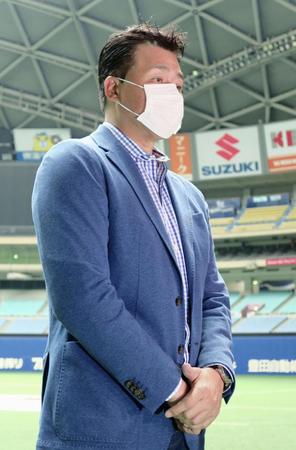 　取材に応じる中日・与田監督