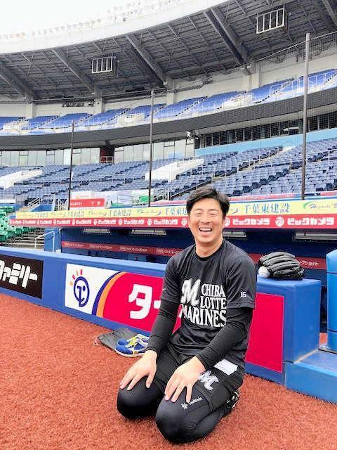 　ＺＯＺＯマリンスタジアムで汗を流した美馬（球団提供）