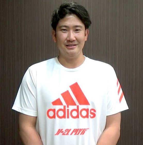 　「ものまねコンテスト」を発案した菅野（球団提供）