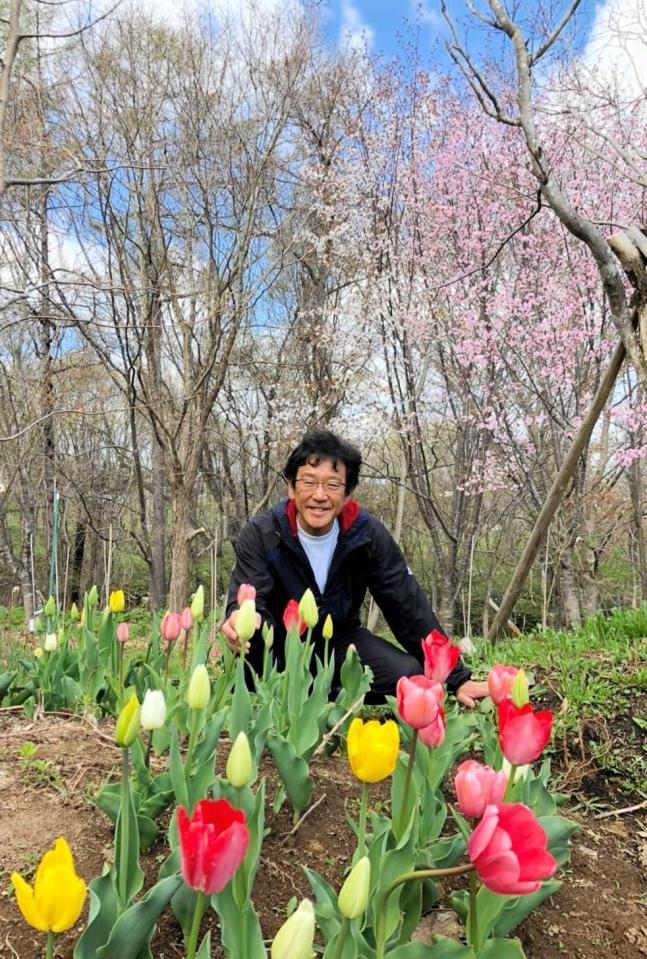 　自宅がある栗山町でオンライン取材に応じる栗山監督（球団提供）