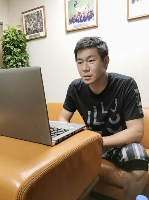 元ヤクルトスワローズコーチ宮出 宮出隆自 - Wikipedia