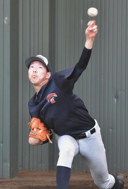横浜のプロ注目コンビが練習本格再開　度会は木製バットで二塁打　松本はブルペンで30球