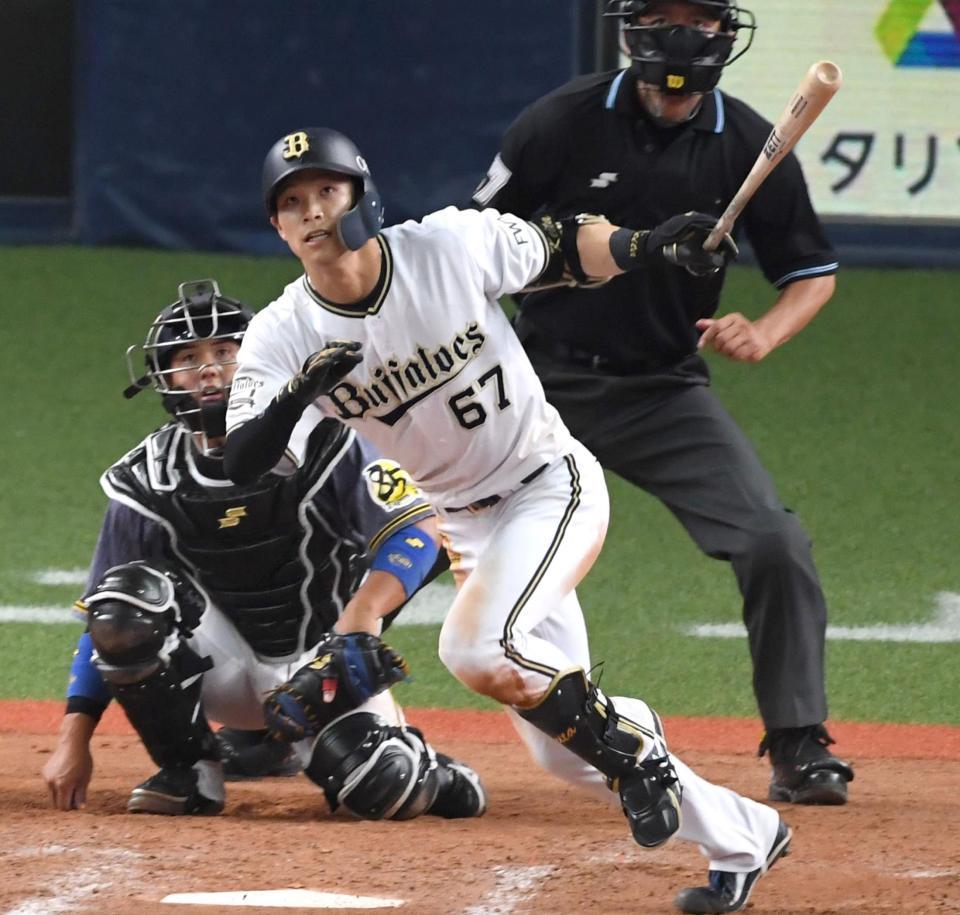 　９回には４安打目となる二塁打を放つオリックス・中川圭太