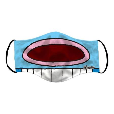 ロッテが販売する「謎の魚」デザインのクールマスク（口元デザイン）＝球団提供
