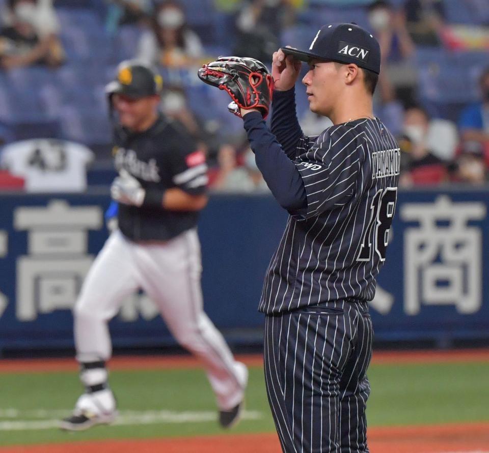 　７回、中村晃に２ランを許した山本（撮影・神子素慎一）