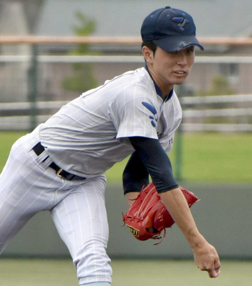 　先発で登板し、３回を１安打８奪三振で無失点に抑えた帝京大可児・加藤