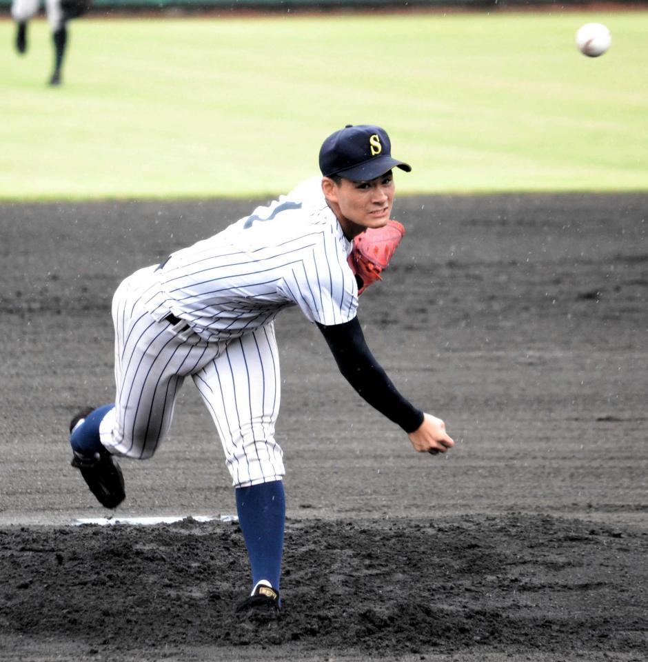 　３回７Ｋの完璧な投球を披露した中森