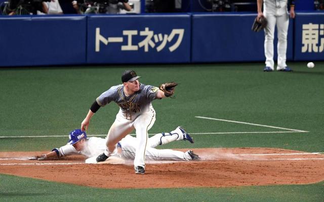 中日 井領 気迫の決勝ヘッドスライディング 野球 デイリースポーツ Online