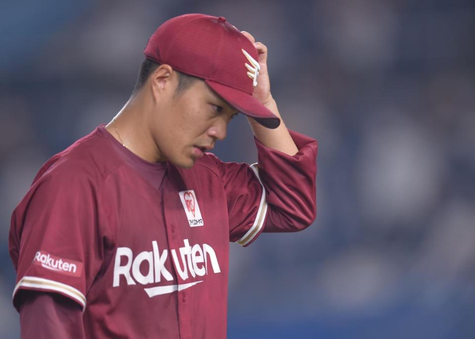 ６回途中で降板した楽天・則本昂大＝ＺＯＺＯマリン（撮影・開出牧）