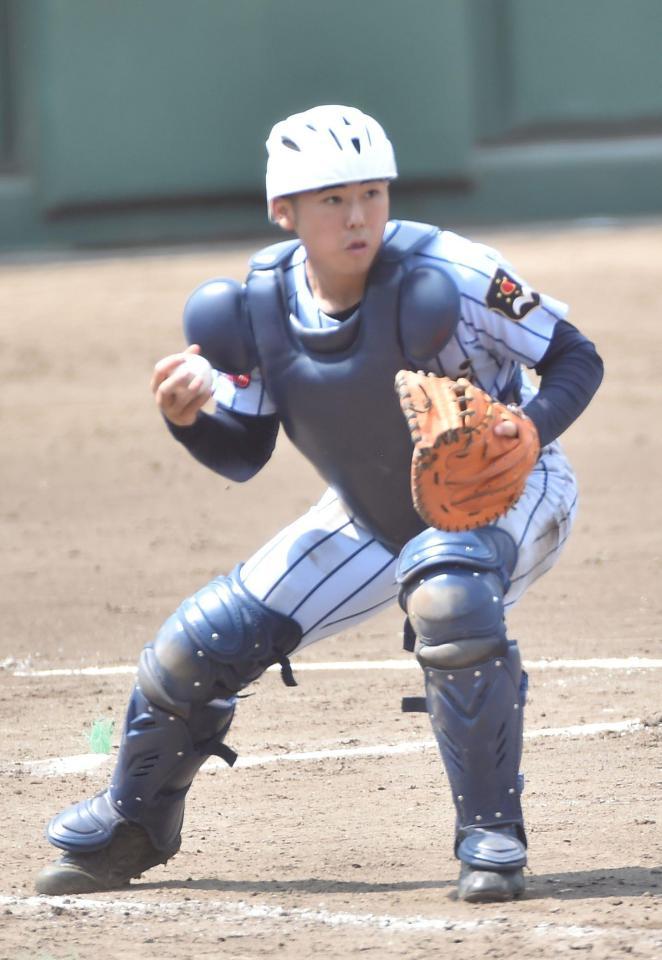 試合中に二塁 捕手 二塁 打っては２安打 東海大菅生のスーパー１年生 福原 野球 デイリースポーツ Online