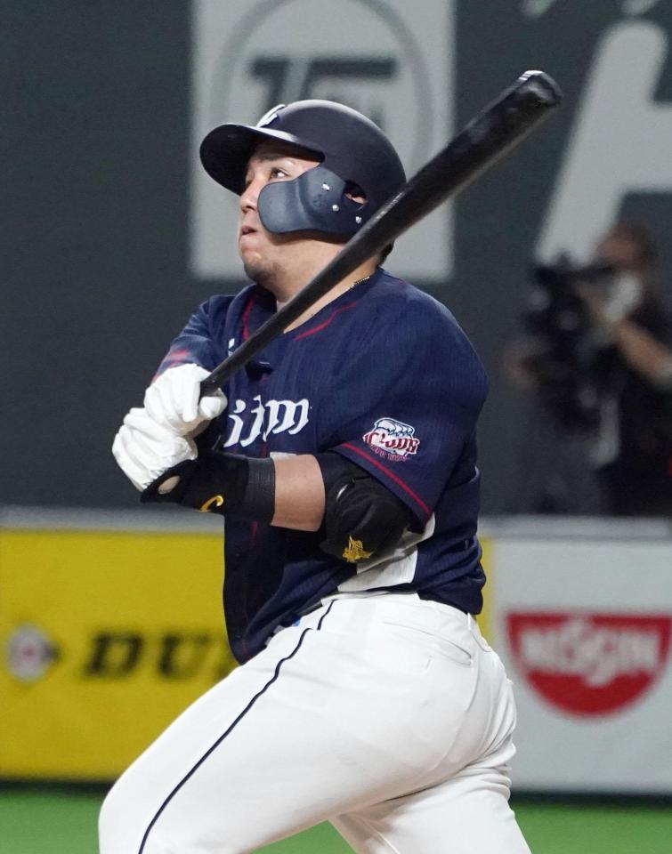 西武 山川 超スライス１３号 自身も驚く弾道 野球 デイリースポーツ Online