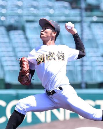 力投する創成館・白水＝甲子園（撮影・北村雅宏）