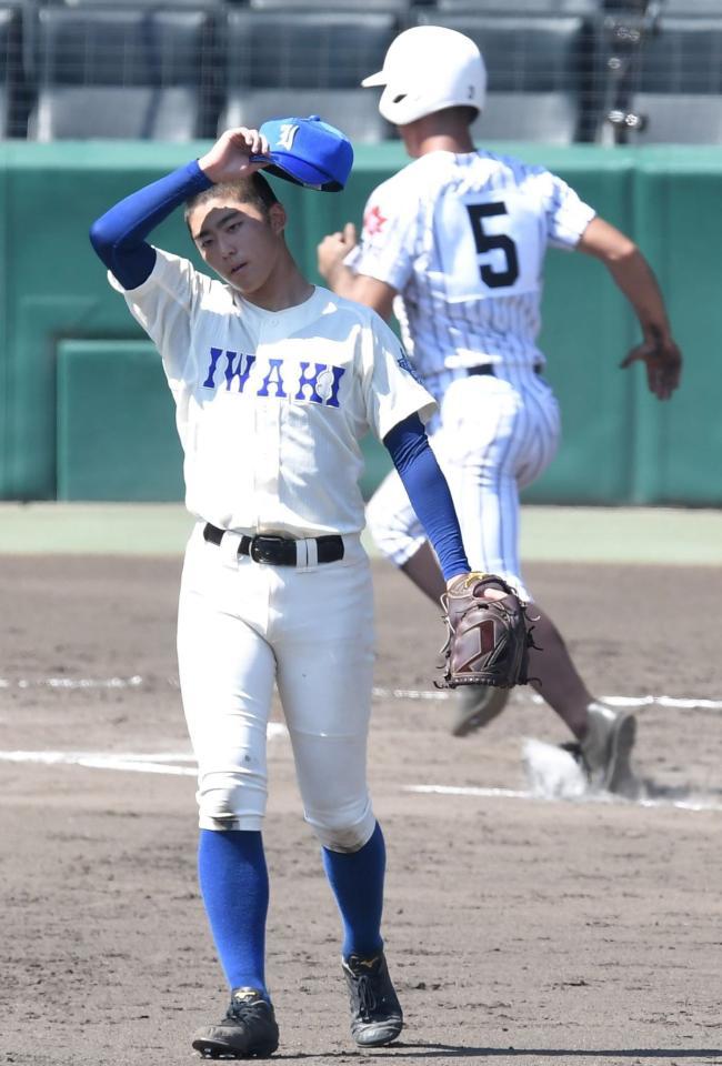　６回、国士舘・斎藤に勝ち越し犠飛を浴びた磐城・沖