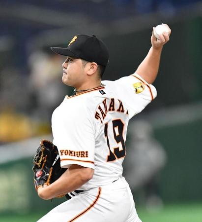 ３回に登板し力投する田中（撮影・西岡正）