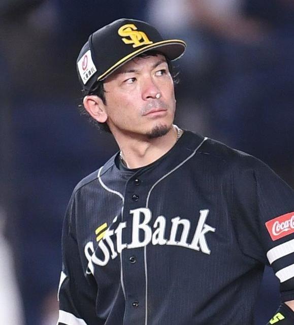 ソフトバンク 松田宣に痛 い災難 タッチが顔に 鼻に詰め物入れサード守備へ 野球 デイリースポーツ Online