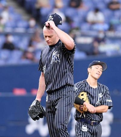 ５回、逆転を許し悔しそうな表情を見せるオリックス・アルバース（撮影・山口登）