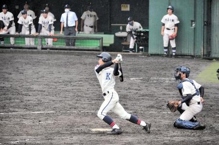 　２安打１打点とチームをけん引した鎌倉学園・宮尾