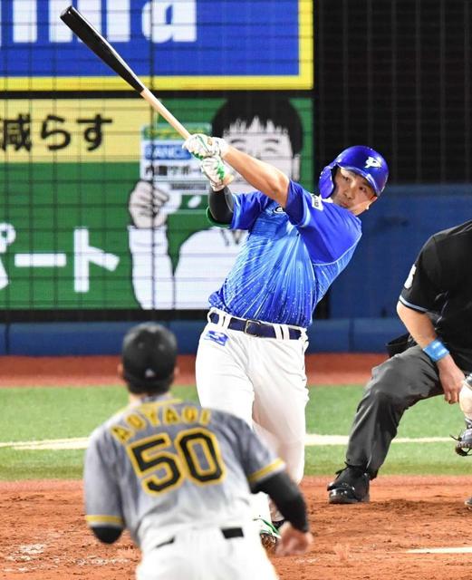 超積極”打撃スタイルでセ首位打者独走！DeNA・佐野 初球狙い
