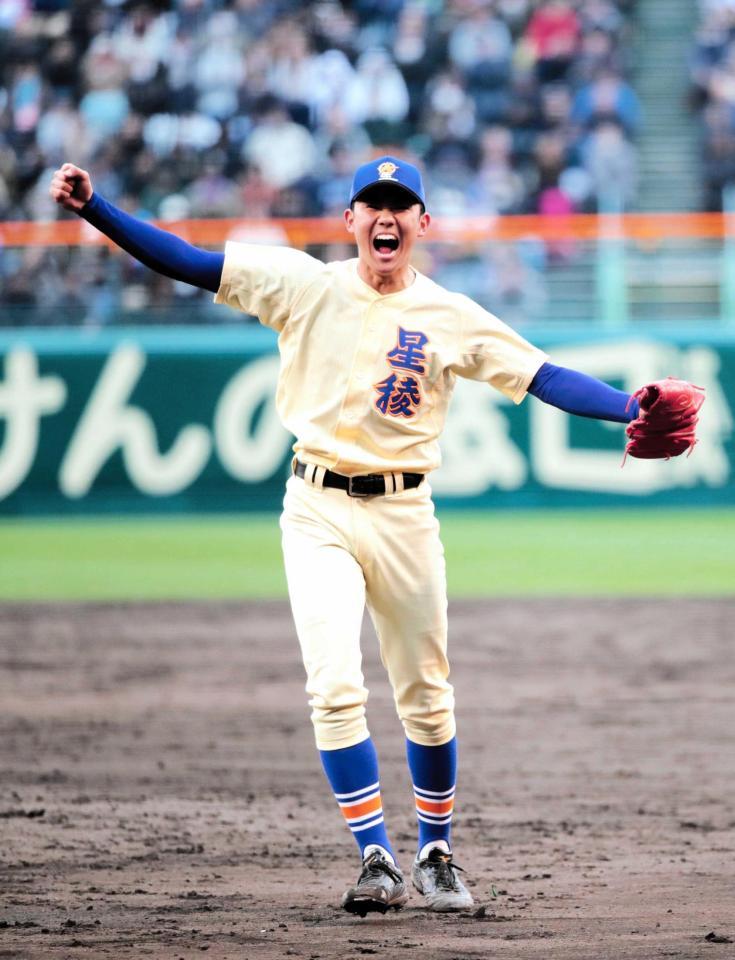 　センバツ、対履正社戦で１７奪三振の奥川＝２０１９年３月２３日、甲子園