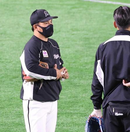 　シーズン通りの“お散歩作戦”を予告した井口監督