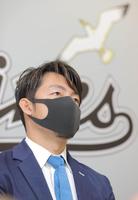 記者の質問に答える鳥谷（代表撮影）