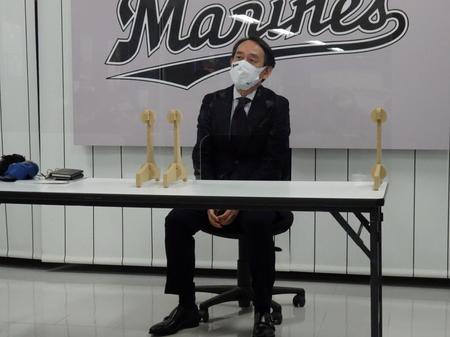 仕事始めで年頭のあいさつをするロッテ・河合オーナー代行兼社長