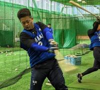 打撃練習するＤｅＮＡ・牧秀悟（写真・球団提供）