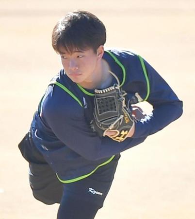 キャッチボールする木沢尚文（代表撮影）