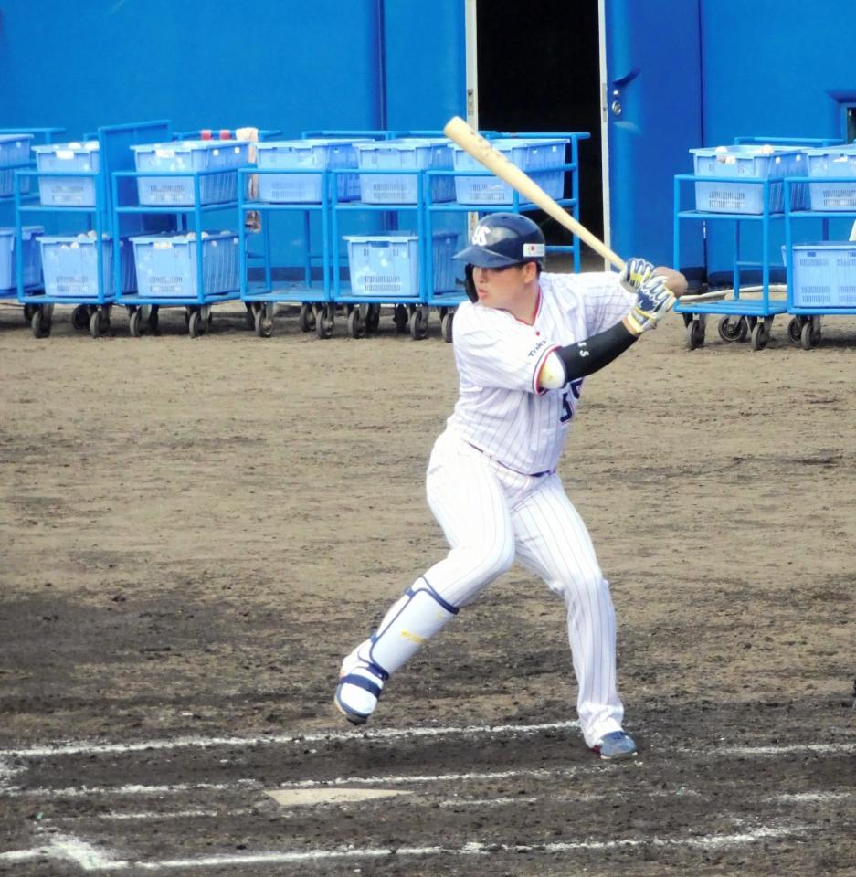 シート打撃に臨むヤクルト・村上